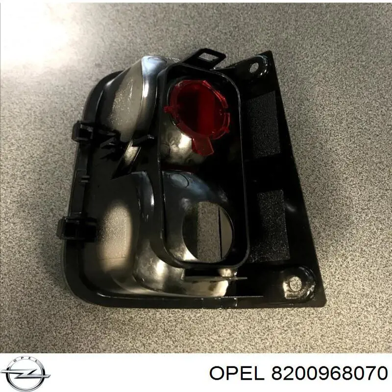 Luz antiniebla trasera izquierda Opel 8200968070 precio, desde 42,11 EUR