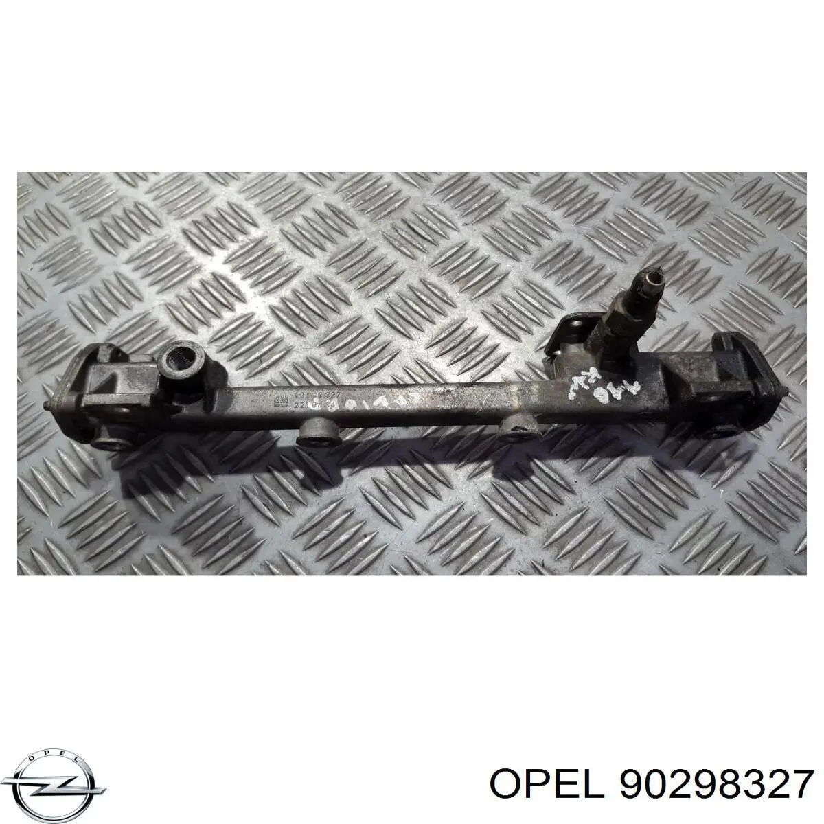 817306 Opel Rampa de combustible