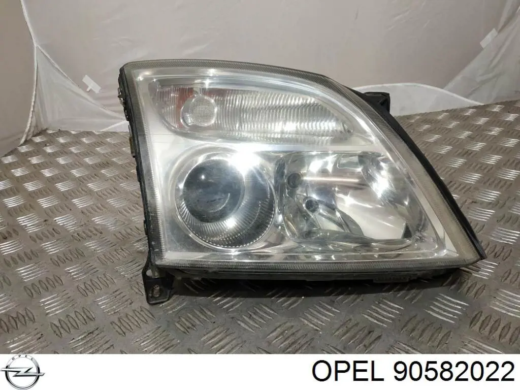 Faro delantero derecho General Motors 90582022