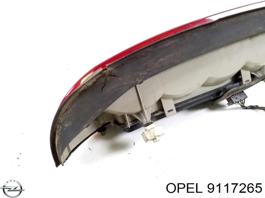 9117265 Opel piloto posterior derecho