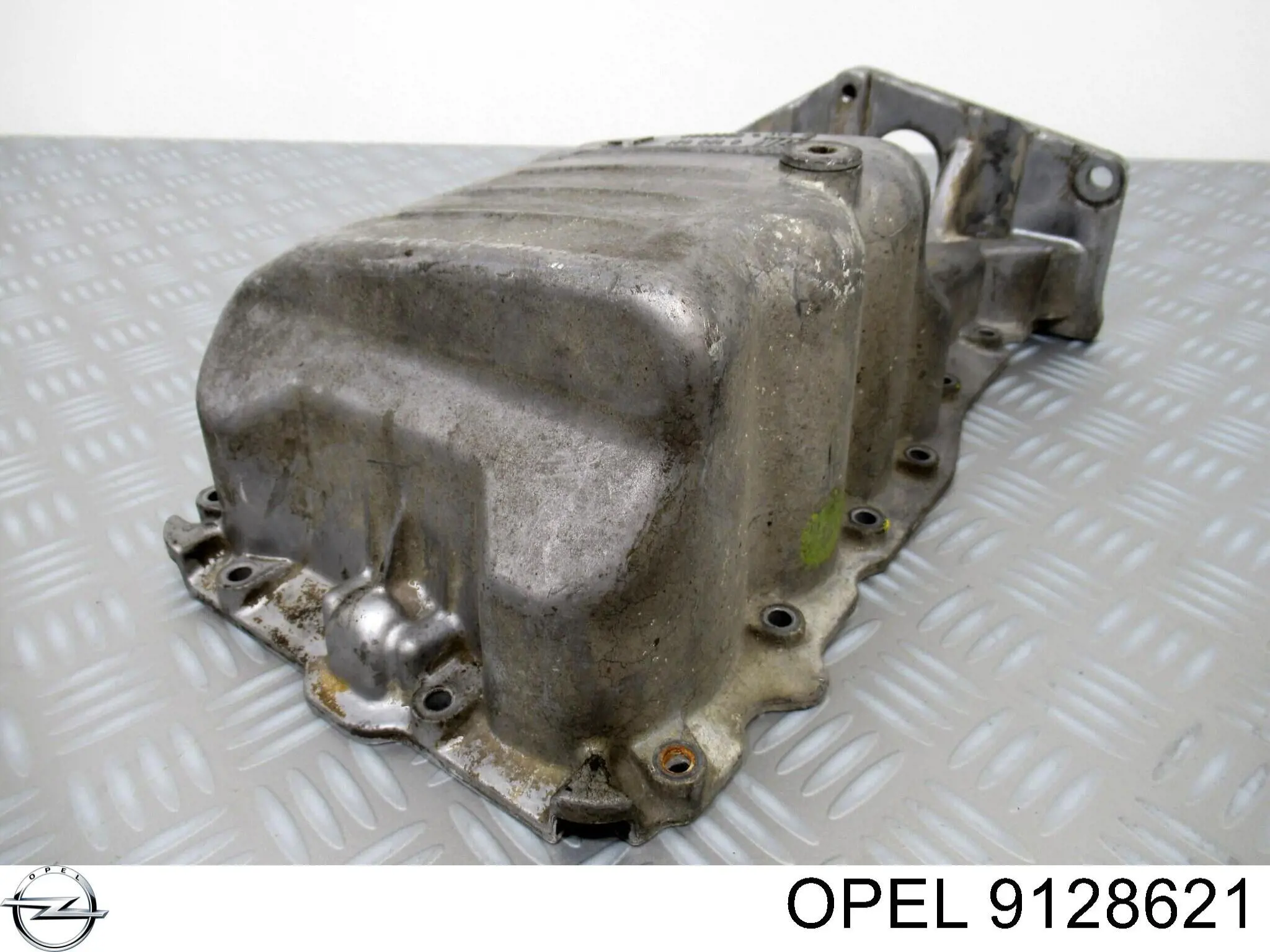 Cárter de aceite del motor 9128621 Opel