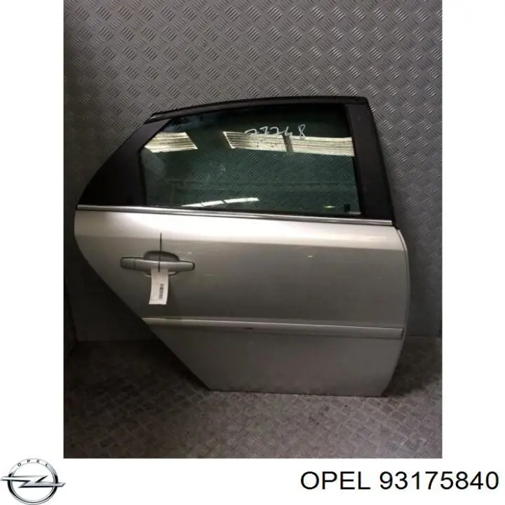 124608 Opel puerta trasera derecha