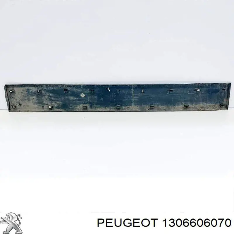 1306606070 Peugeot/Citroen moldura de guardabarro trasero izquierdo