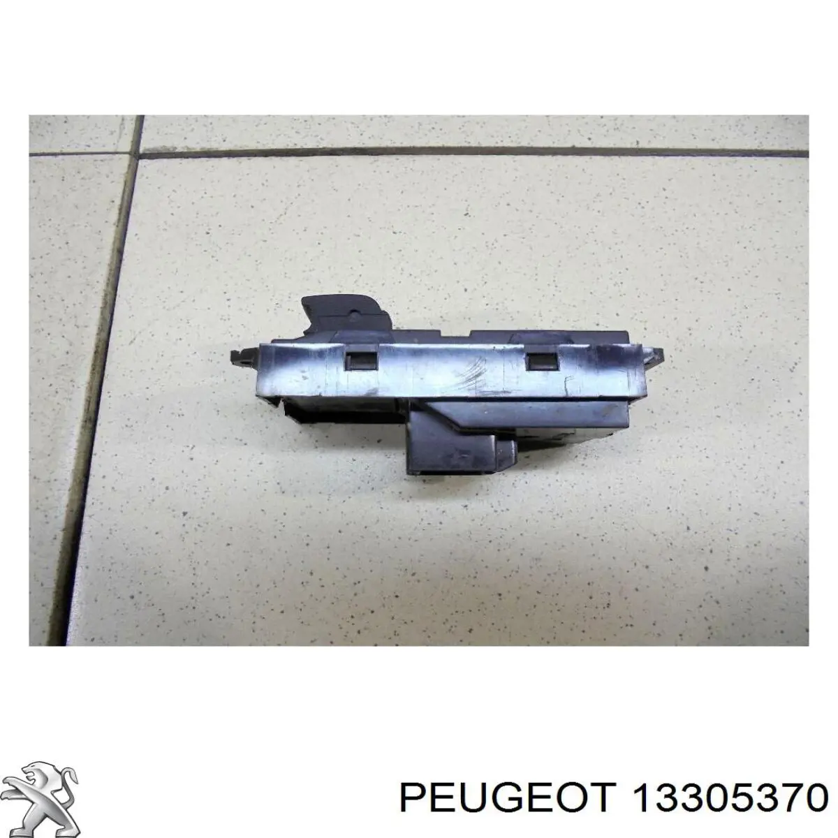 13305370 Peugeot/Citroen boton de actuador bloqueo puerta delantera derecha