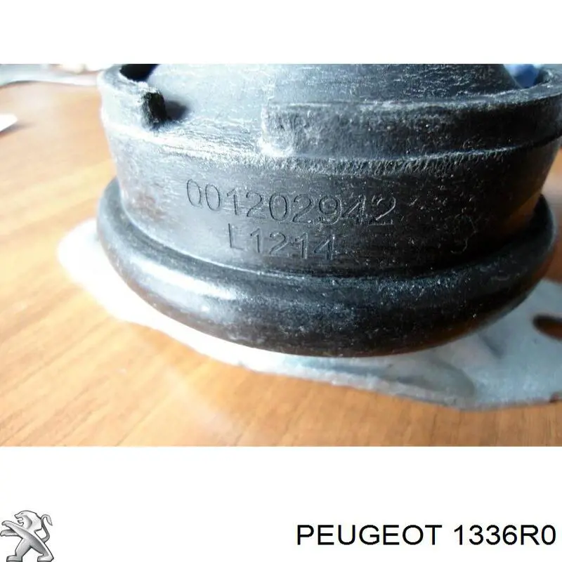 Brida de agua  Peugeot/Citroen 1336R0