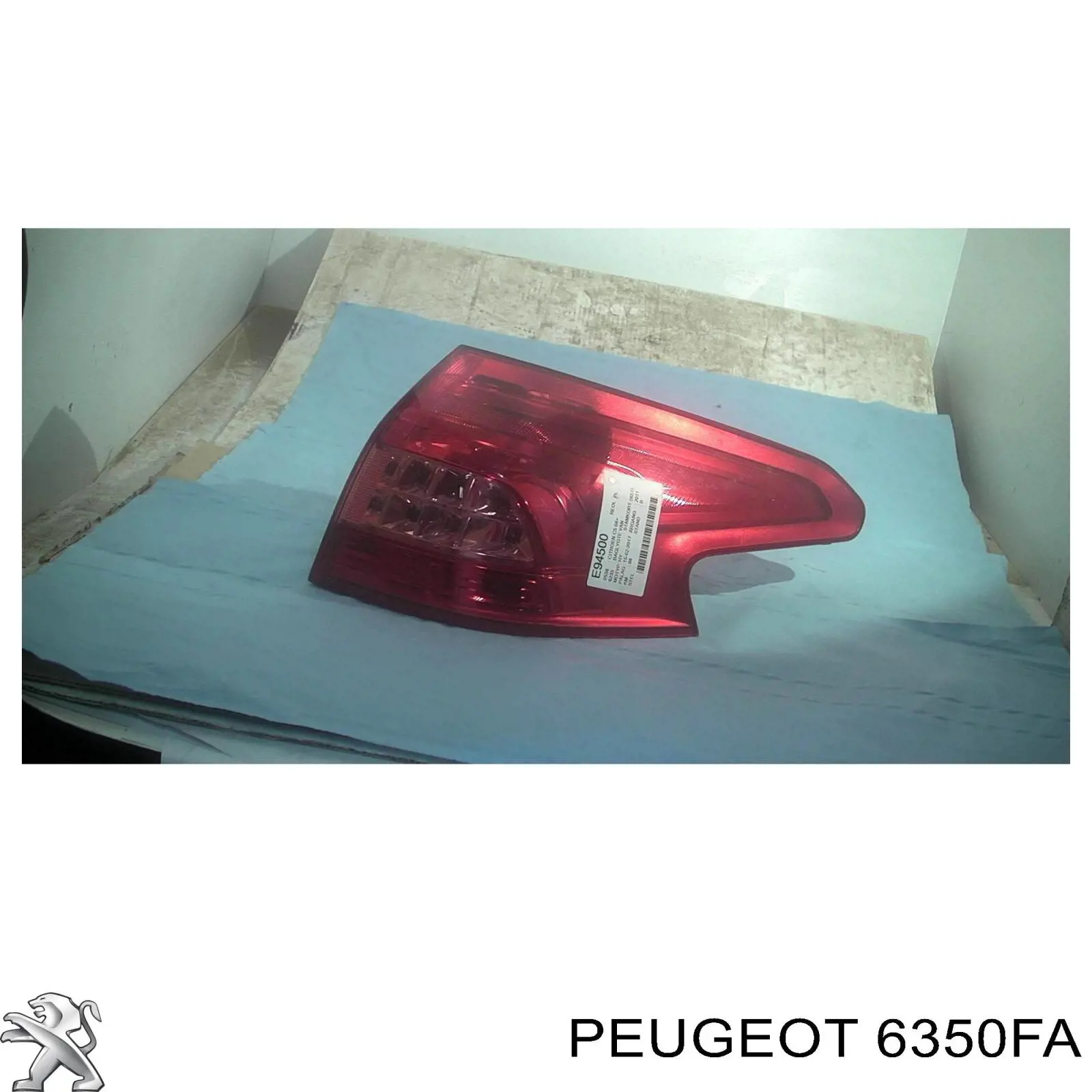 6350FA Peugeot/Citroen Piloto trasero exterior derecho
