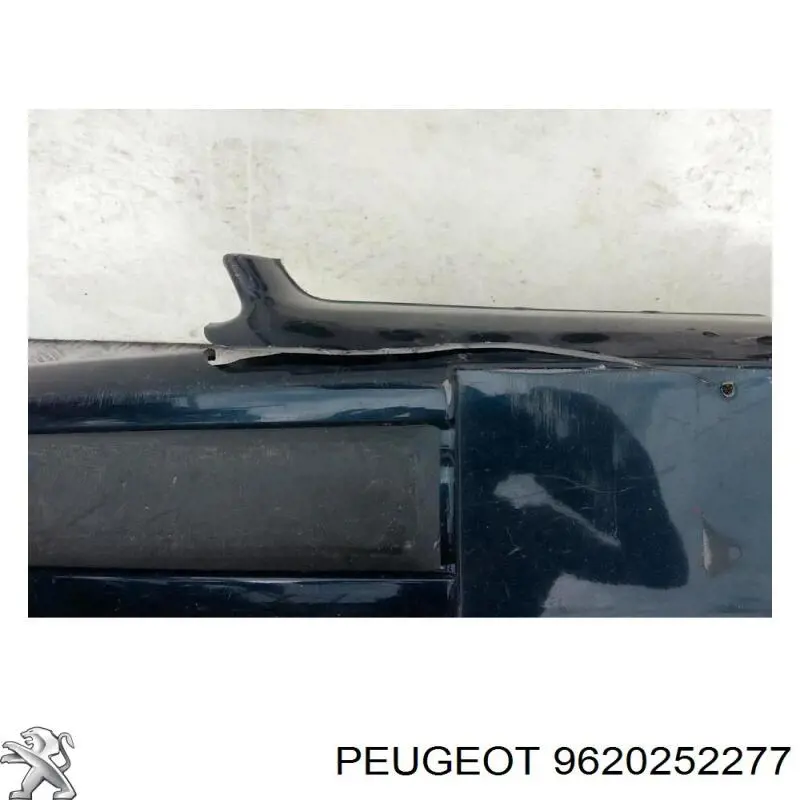 7401G3 Peugeot/Citroen paragolpes delantero
