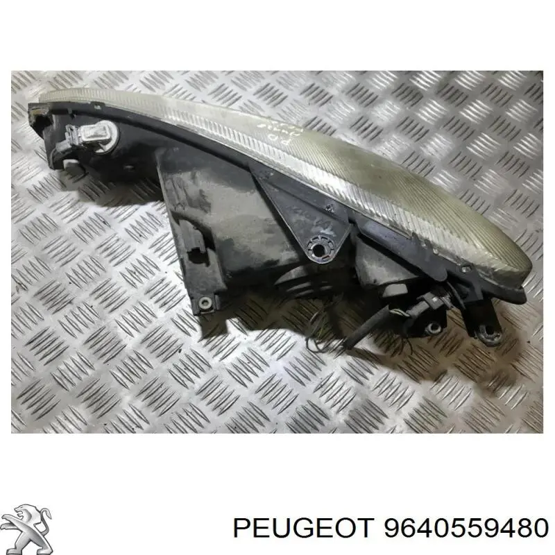 9640559480 Peugeot/Citroen Luz derecha