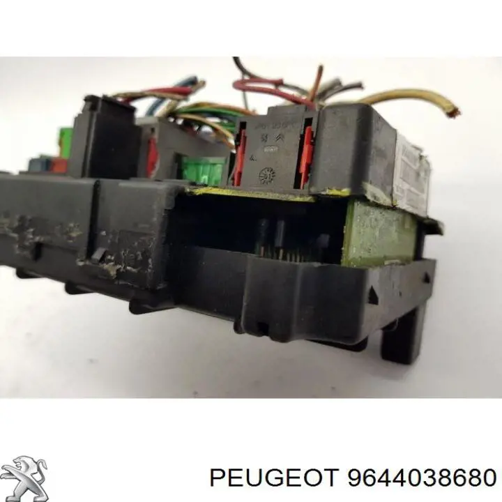 Caja de fusibles 6500T7 Peugeot/Citroen