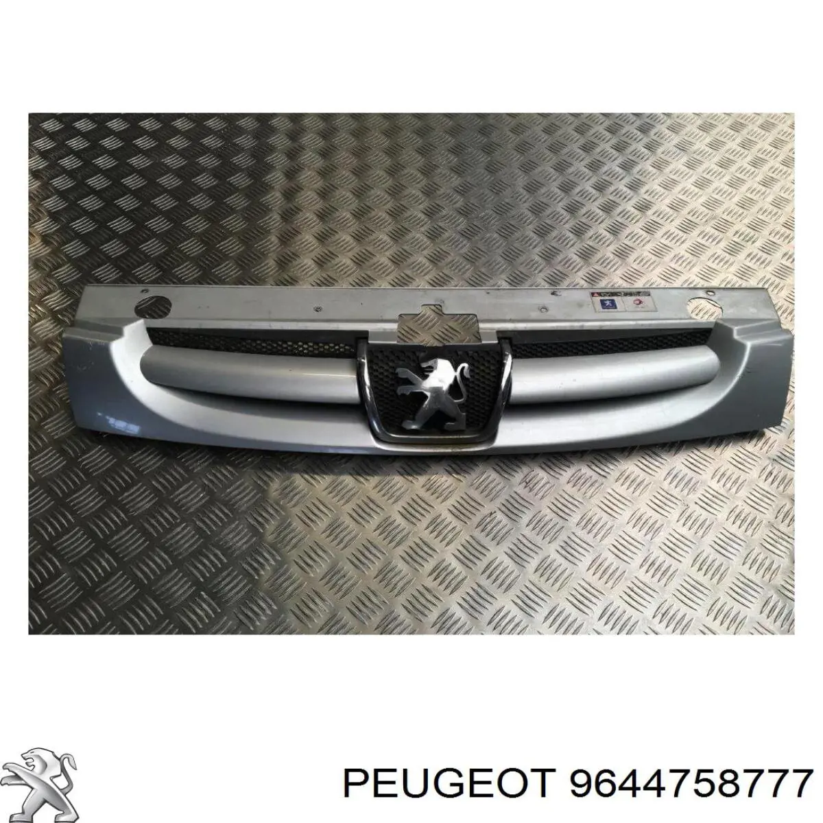 Parrilla Peugeot Partner 5F
