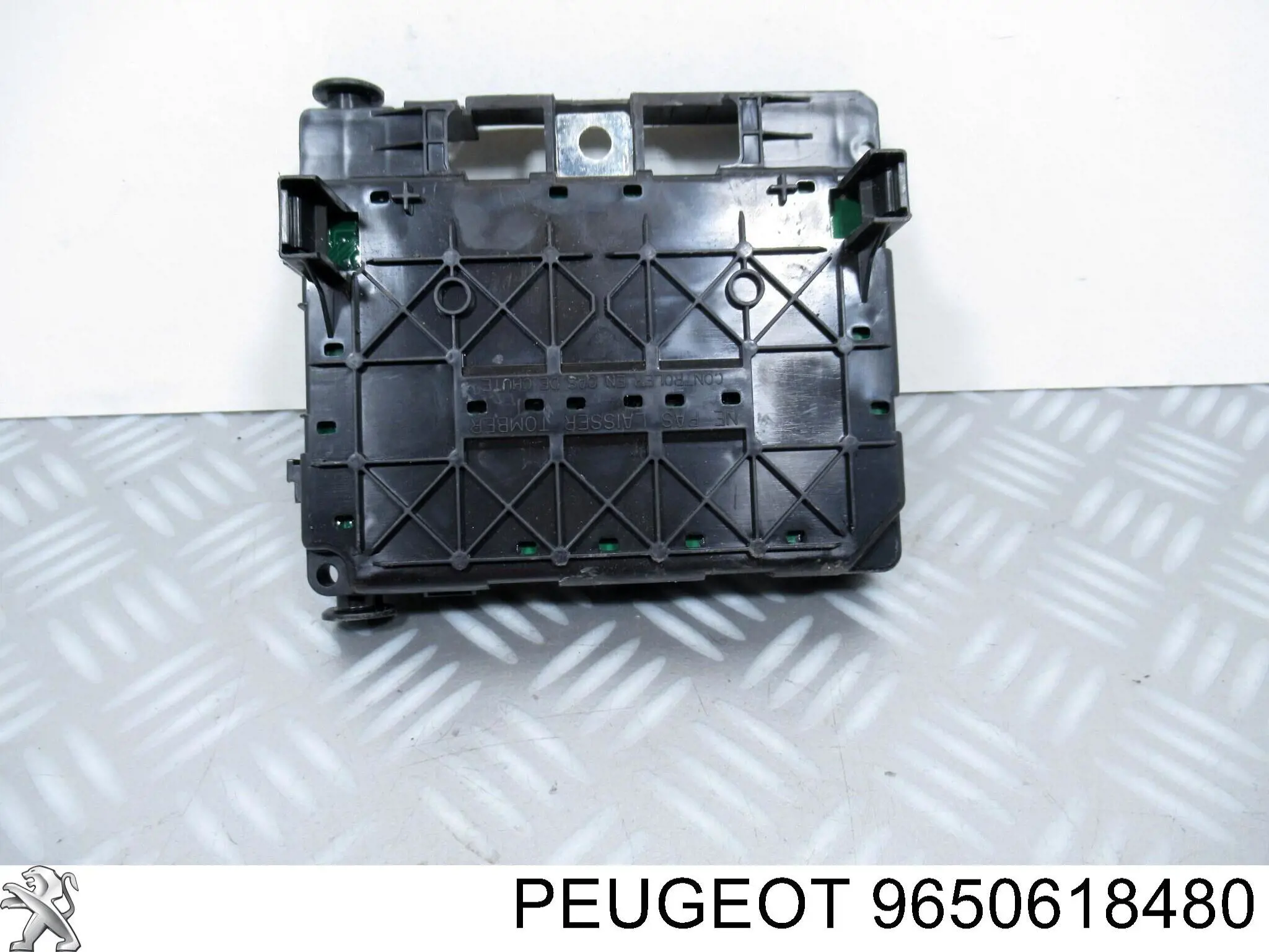 Caja fusibles Peugeot/Citroen 9650618480 precio, desde 52,27 EUR
