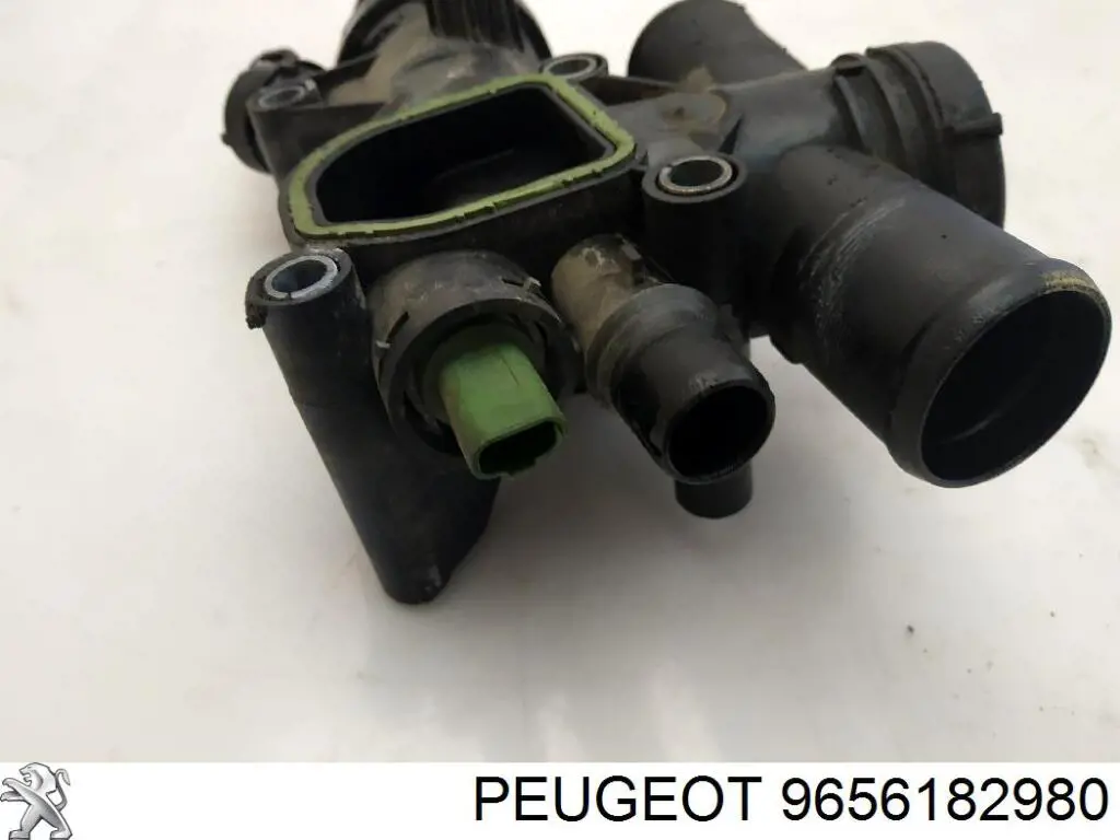 Carcasa del termostato Peugeot/Citroen 9656182980 precio, desde 49,41 EUR