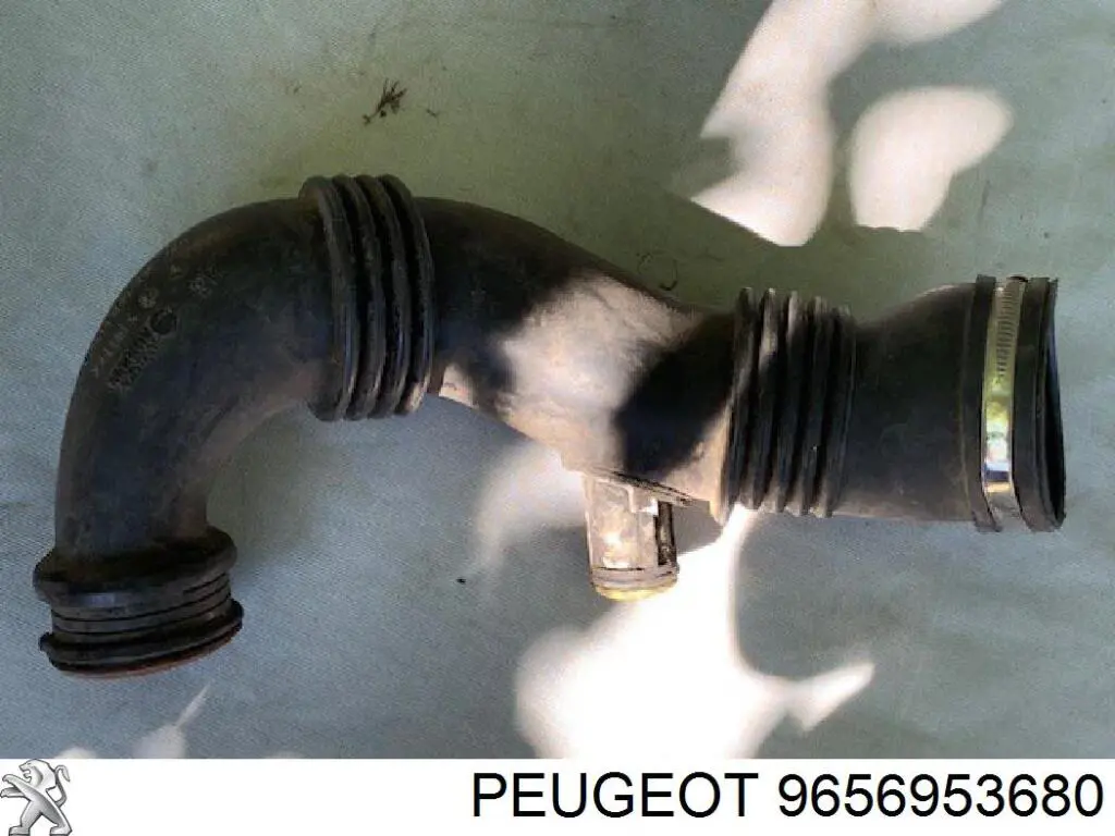 9656953680 Peugeot/Citroen tubo flexible de aspiración, salida del filtro de aire