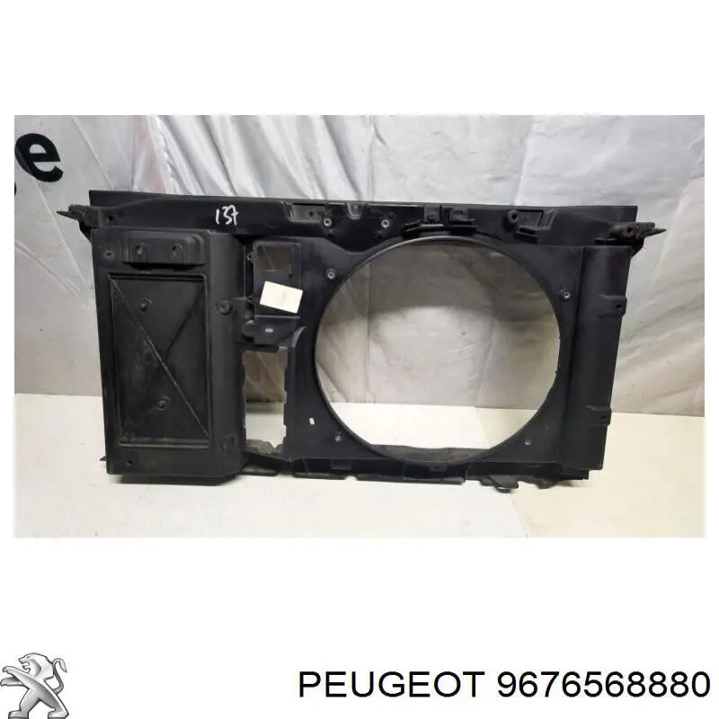 Soporte de radiador 9676568880 Peugeot/Citroen