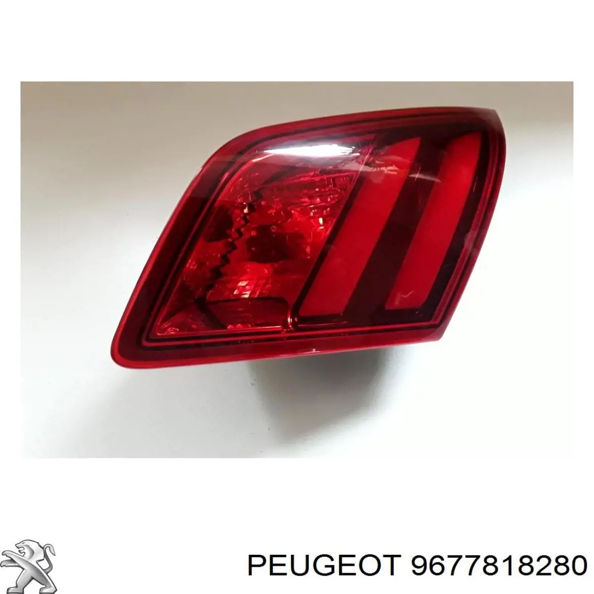9677818280 Peugeot/Citroen Piloto trasero interior derecho