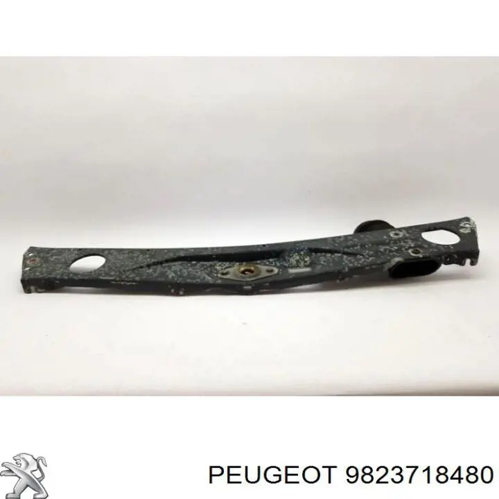 Soporte de radiador 9823718480 Peugeot/Citroen
