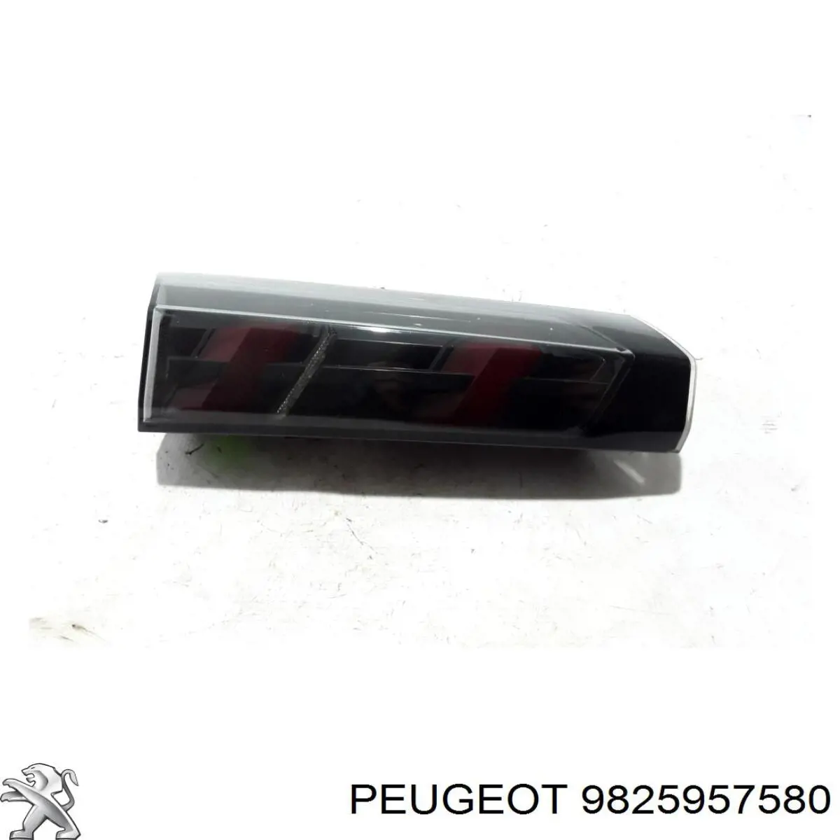 Piloto trasero interior izquierdo Peugeot/Citroen 9825957580 precio, desde 108,90 EUR