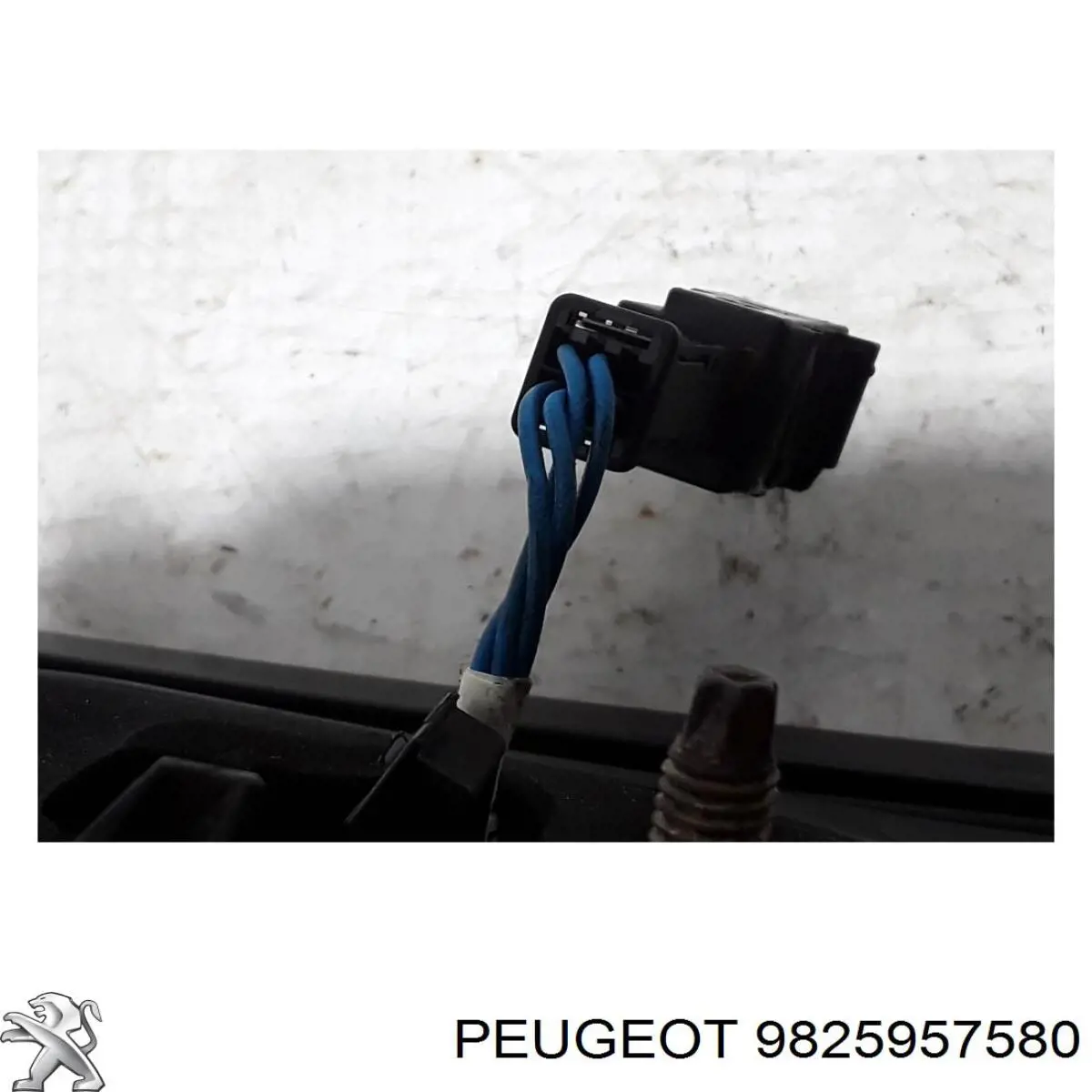 Comprar 9825957580 Peugeot/Citroen Piloto trasero interior izquierdo