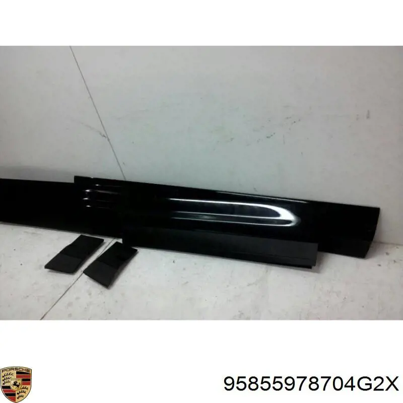 Moldura inferior de puerta delantera izquierda VAG 95855978704G2X precio, desde 545,00 EUR