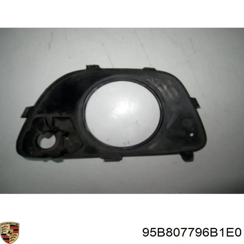 95B807796B1E0 Porsche embellecedor, faro antiniebla derecho