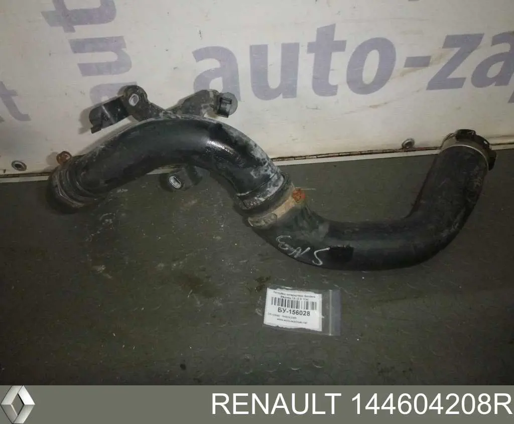 144604208R Renault (RVI) tubo flexible de aire de sobrealimentación derecho