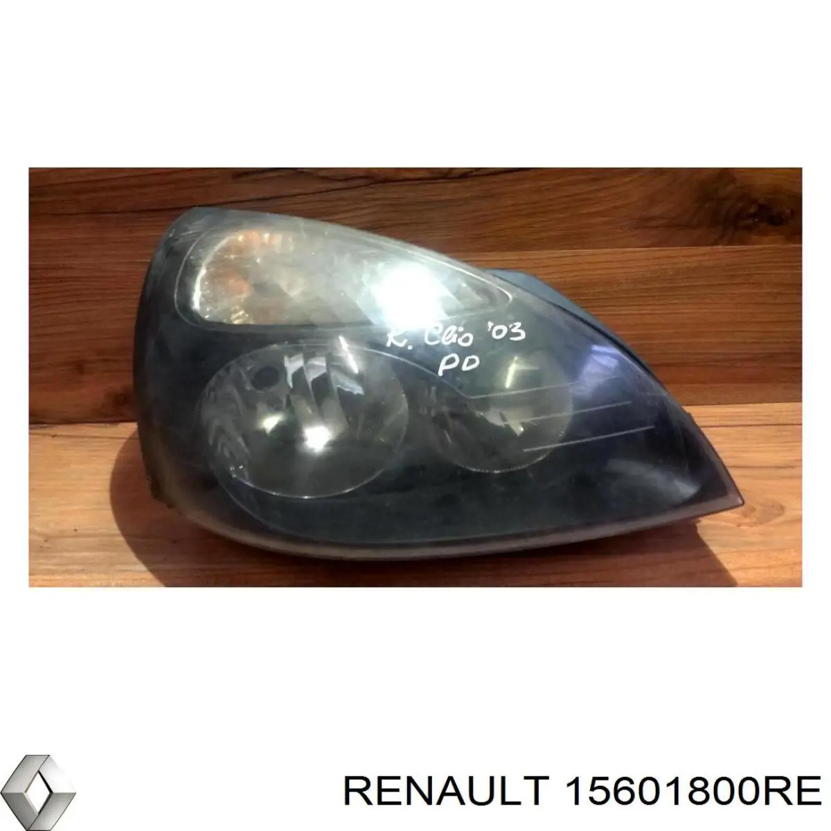 15601800RE Renault (RVI) faro derecho
