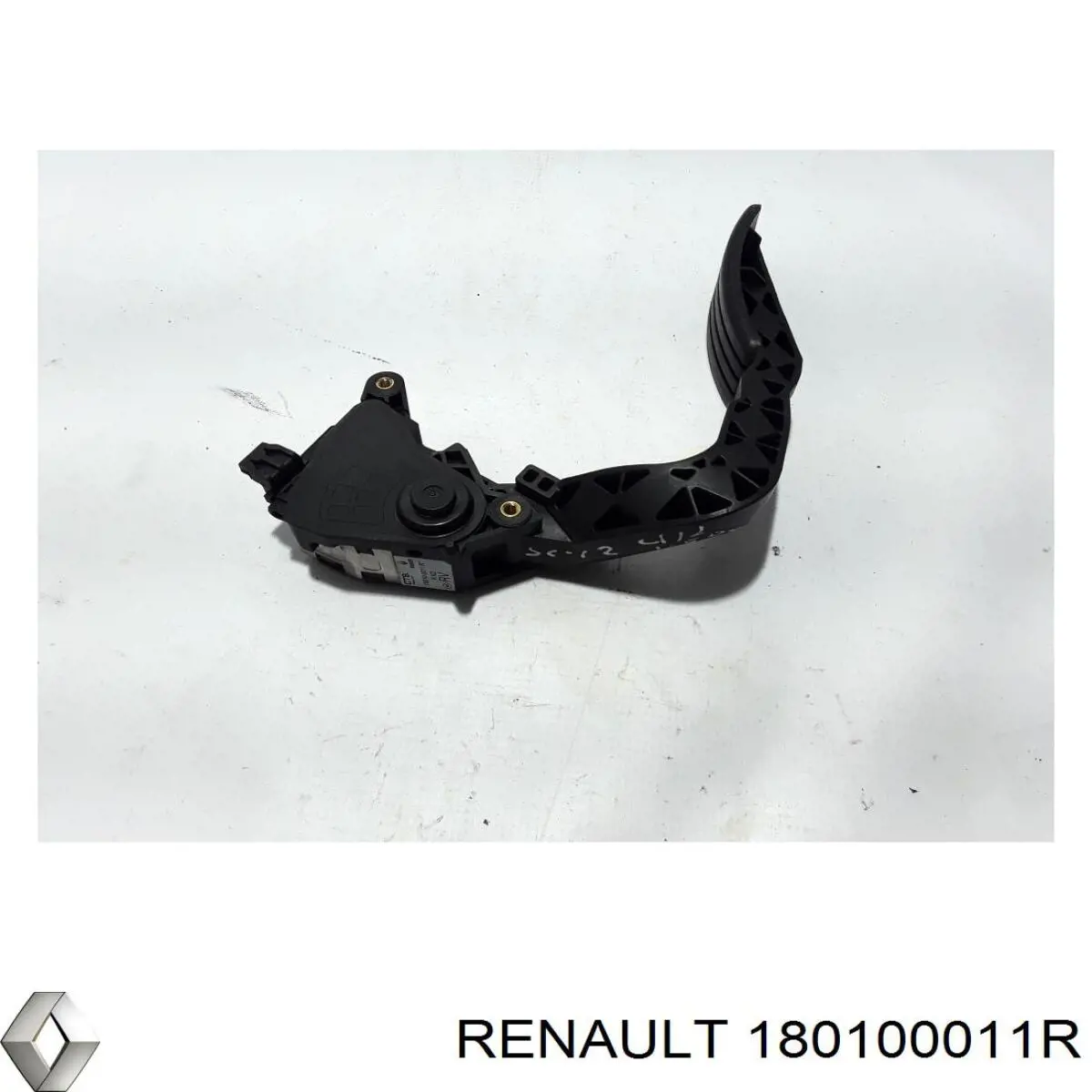 180100011R Renault (RVI)