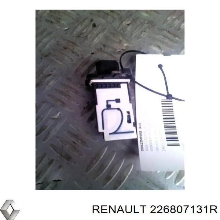 Medidor de flujo de aire Renault (RVI) 226807131R precio, desde 65,34 EUR