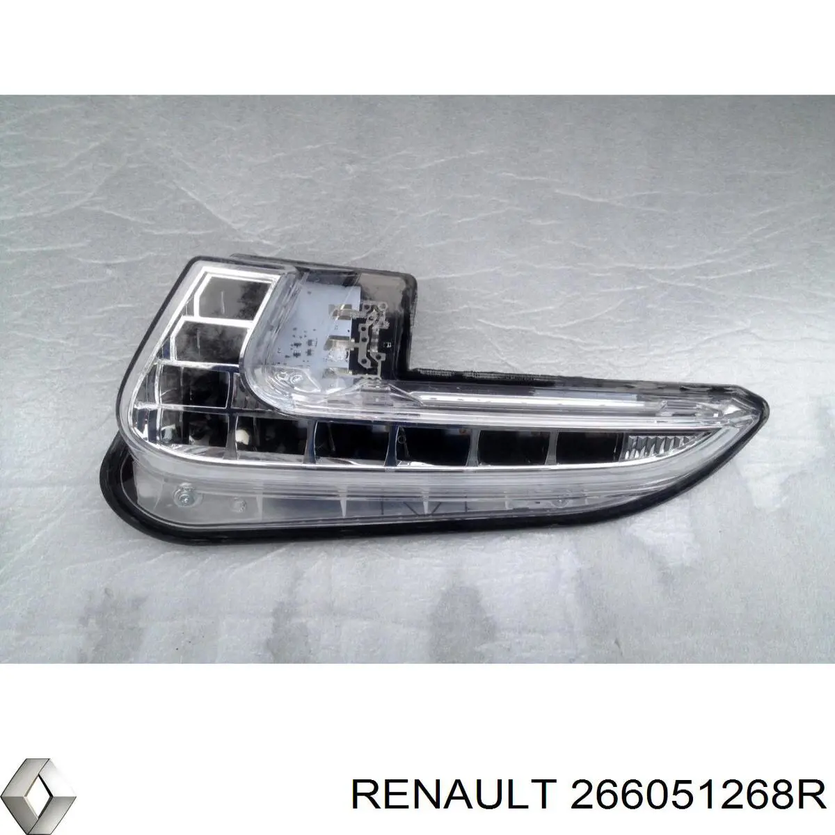 Luz diurna izquierda Renault (RVI) 266051268R precio, desde 154,21 EUR