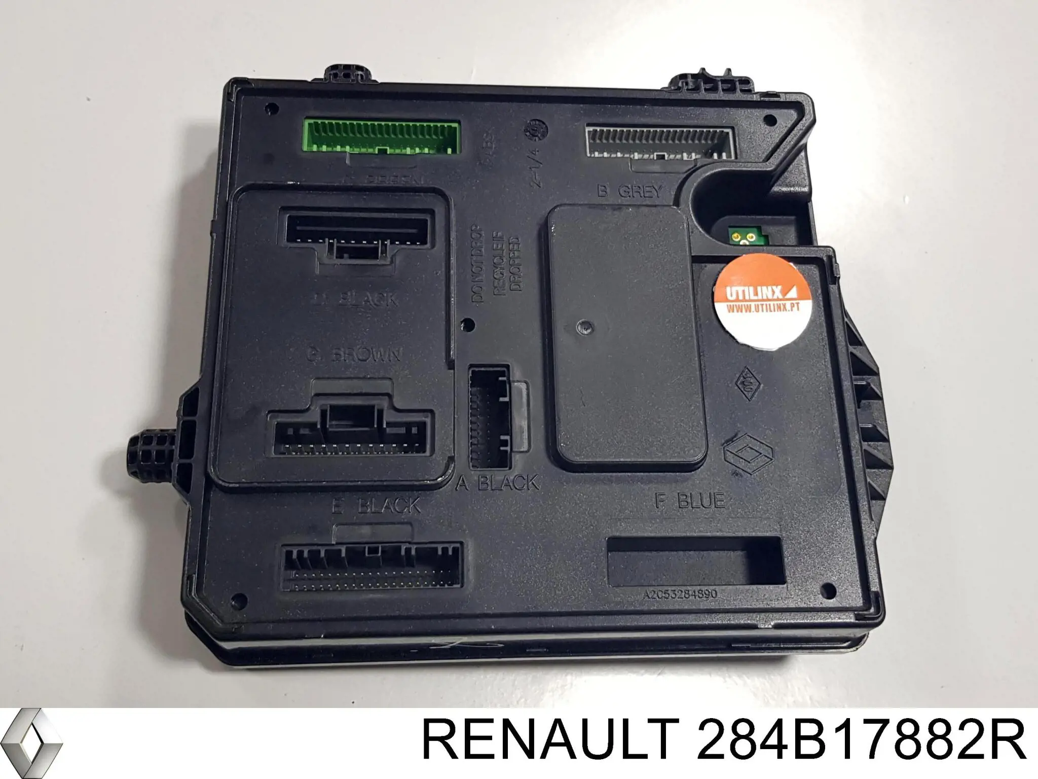 284B17882R Renault (RVI) Caja de relés y fusibles