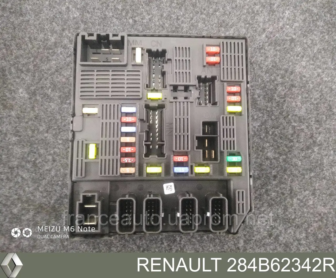 284B62342R Renault (RVI) Caja de relés y fusibles