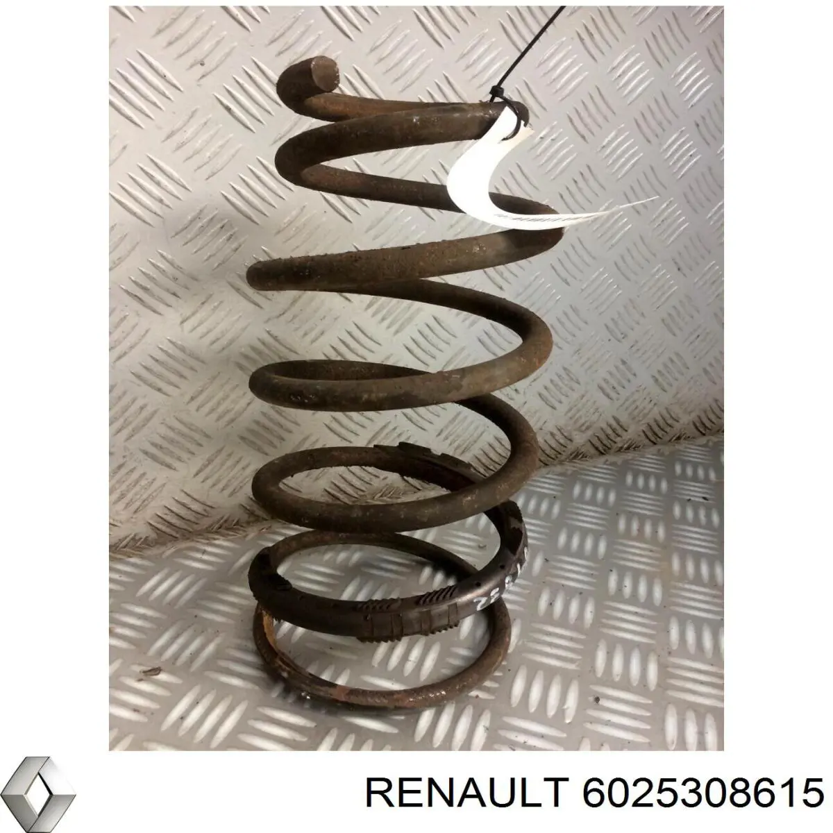 6025308615 Renault (RVI) muelle de suspensión eje trasero