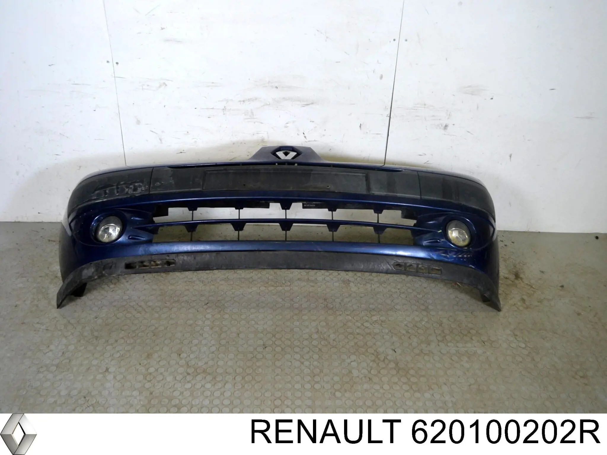 620100202R Renault (RVI) paragolpes delantero