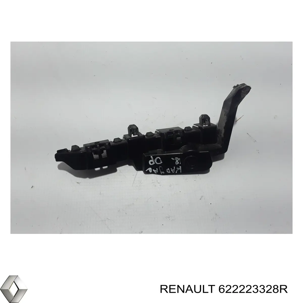 622223328R Renault (RVI) Soporte de parachoques delantero derecho