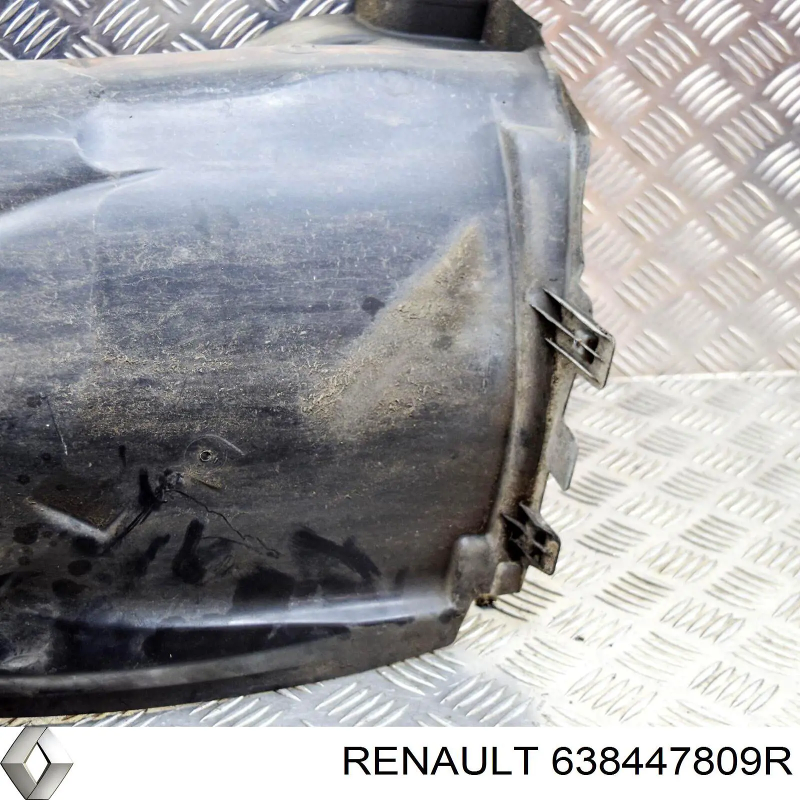 Comprar 638447809R Renault (RVI) Guardalodos interior delantero derecho