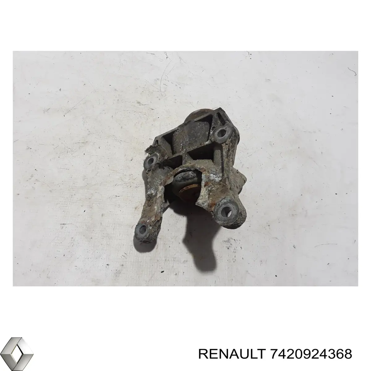 7420924368 Renault (RVI)