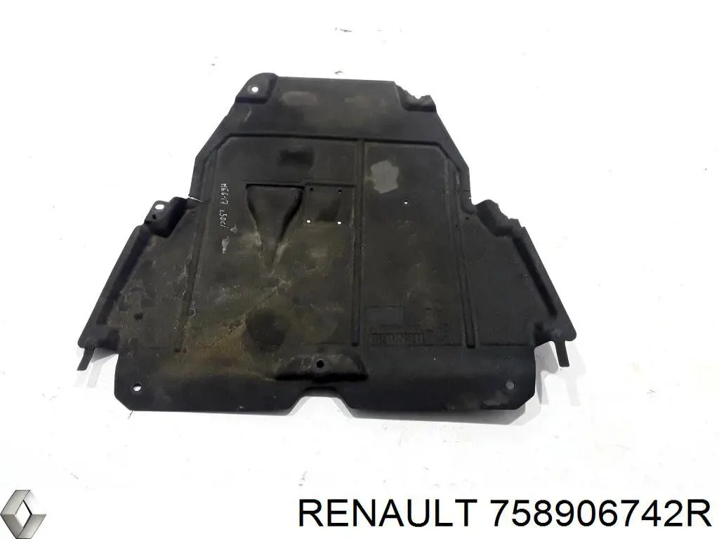 758906742R Renault (RVI) protección motor /empotramiento