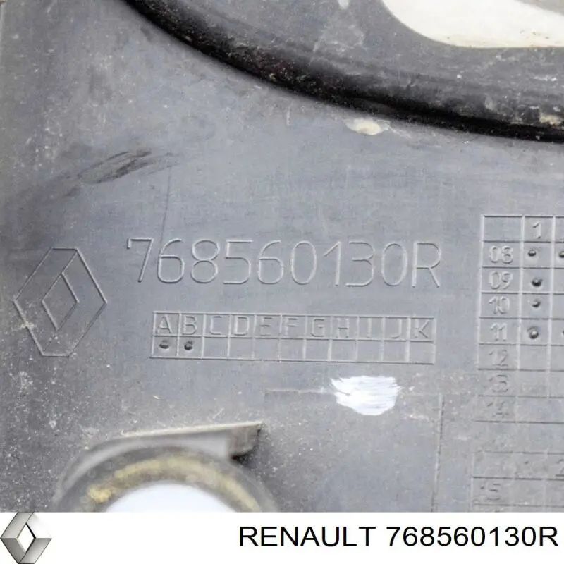 768560130R Renault (RVI) Moldura exterior central derecha del pilar de la carrocería
