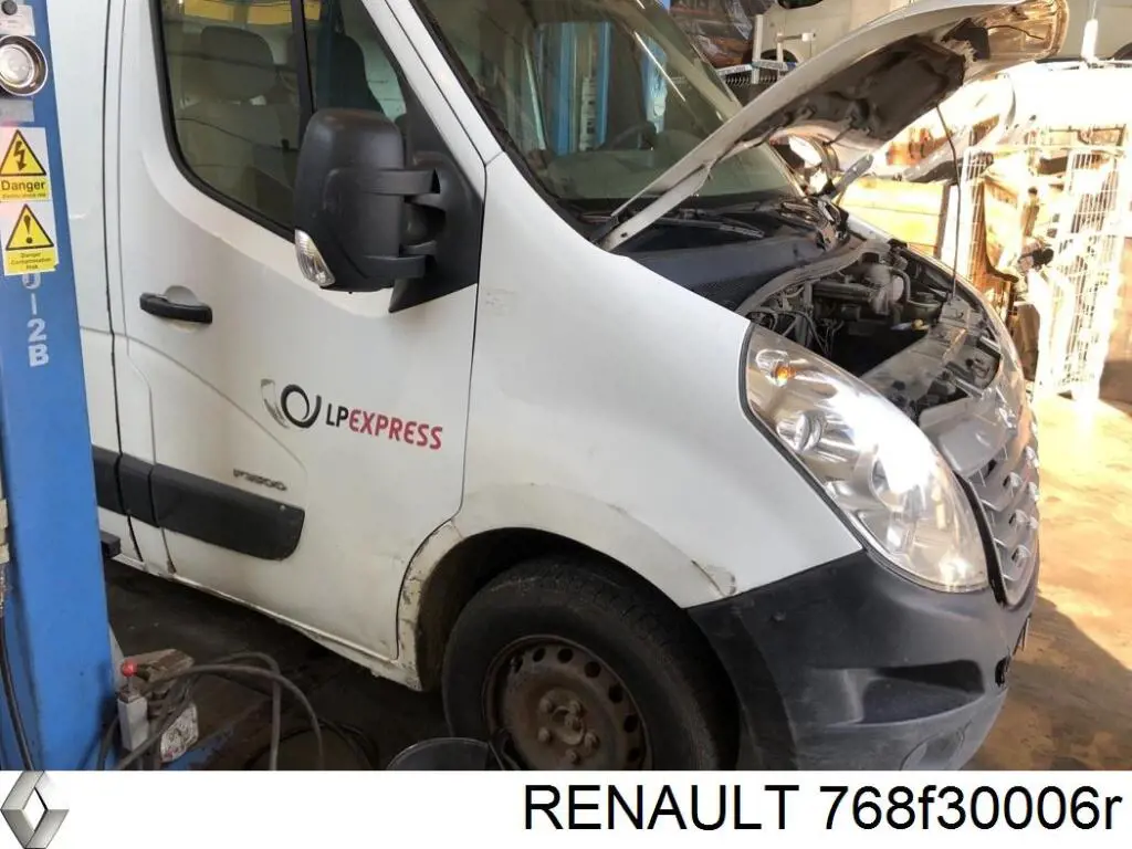 Moldura de guardabarro trasero derecho RENAULT 768F30006R