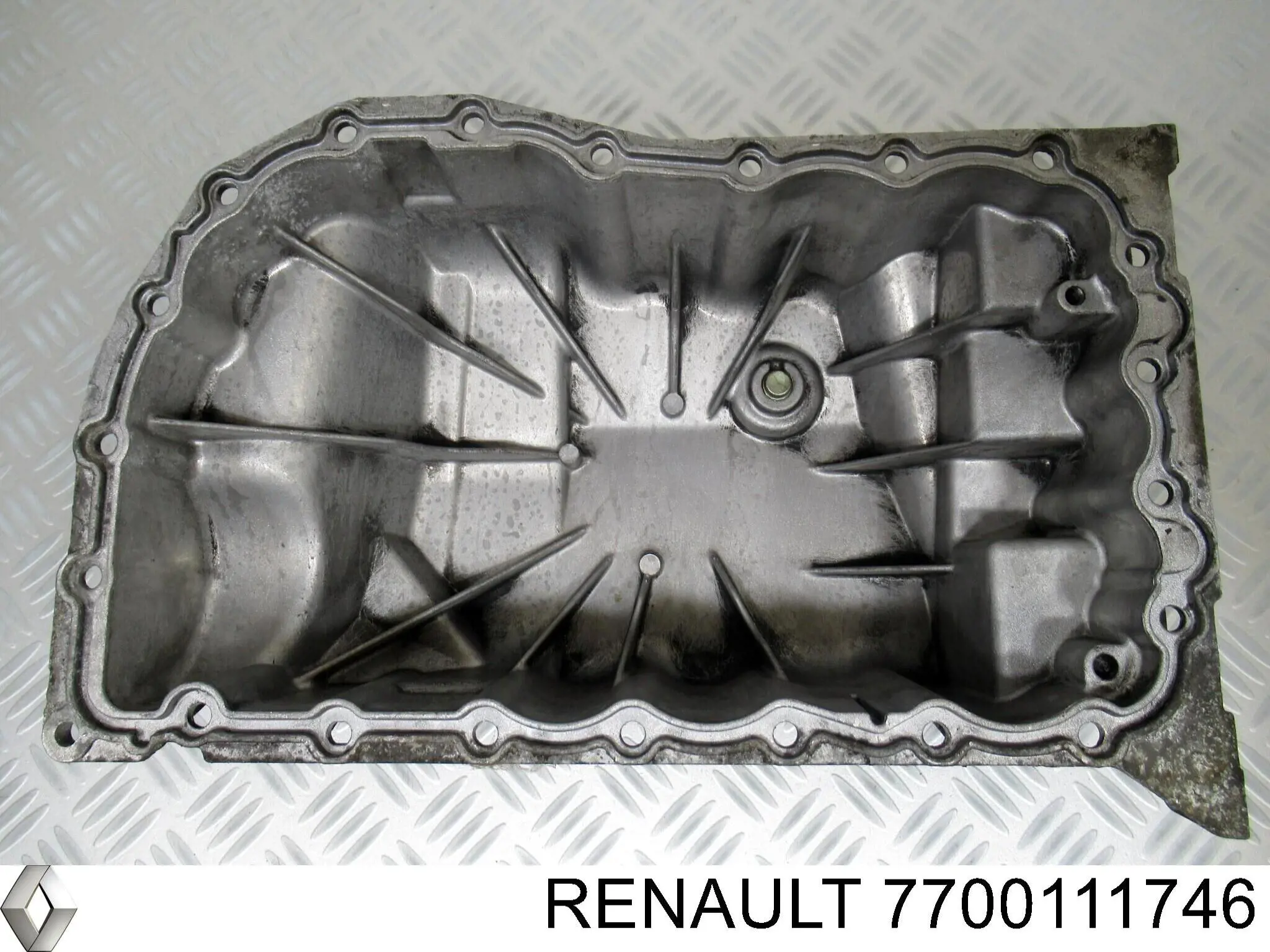 Cárter de aceite del motor 7700111746 Renault (RVI)
