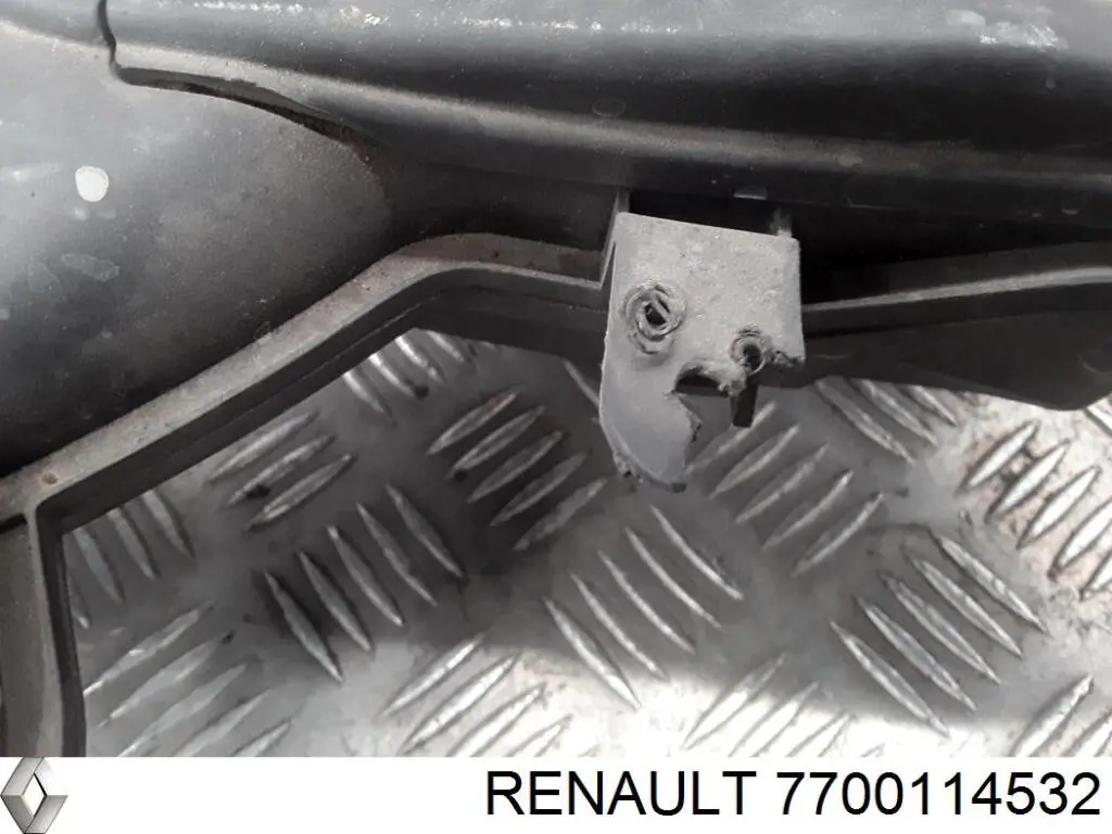 Comprar 7700114532 Renault (RVI) Caja del filtro de aire