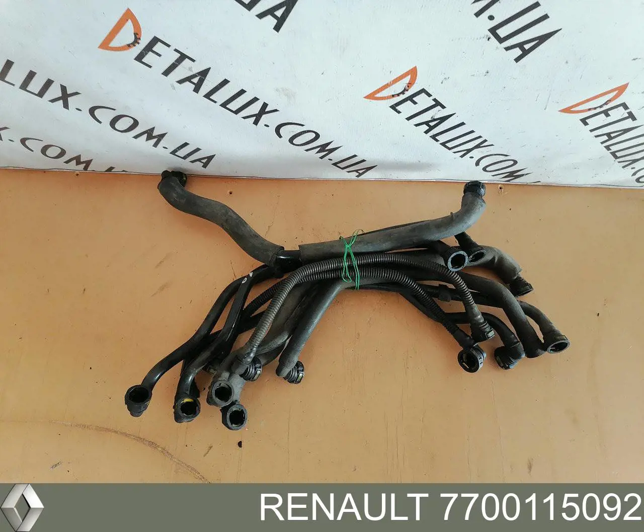 7700115092 Renault (RVI) tubo de ventilacion del carter (separador de aceite)