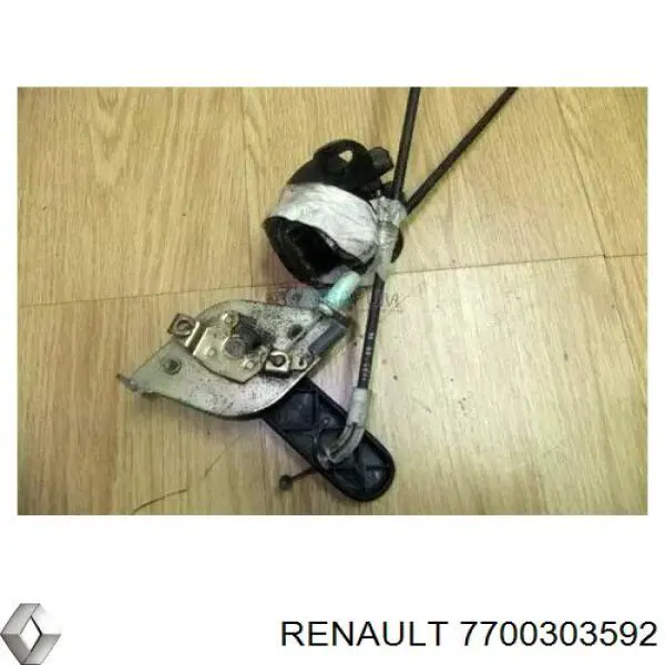 Comprar 7700303592 Renault (RVI) Cable de apertura de cerradura de puerta trasera derecha