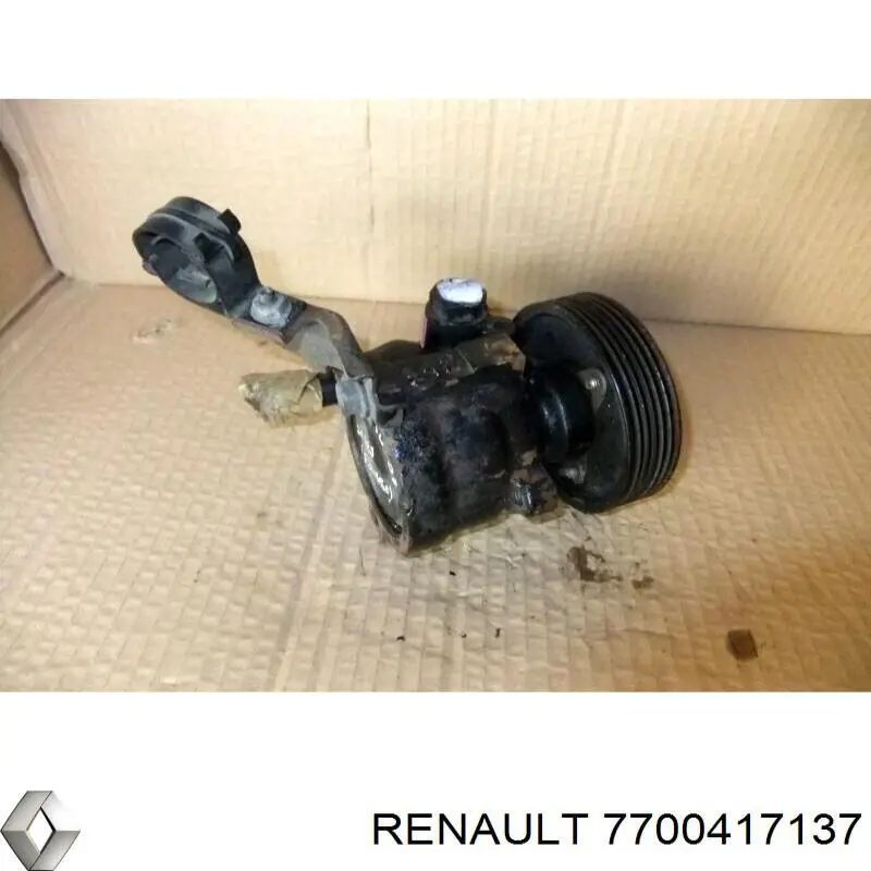7700417137 Renault (RVI) bomba hidráulica de dirección