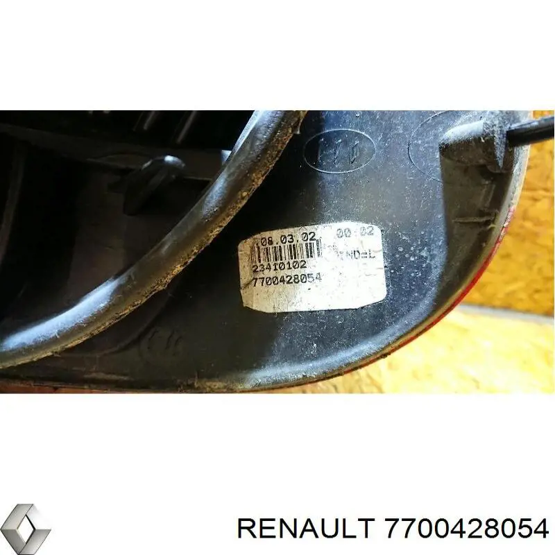 Piloto trasero izquierdo Renault (RVI) 7700428054 precio, desde 37,89 EUR