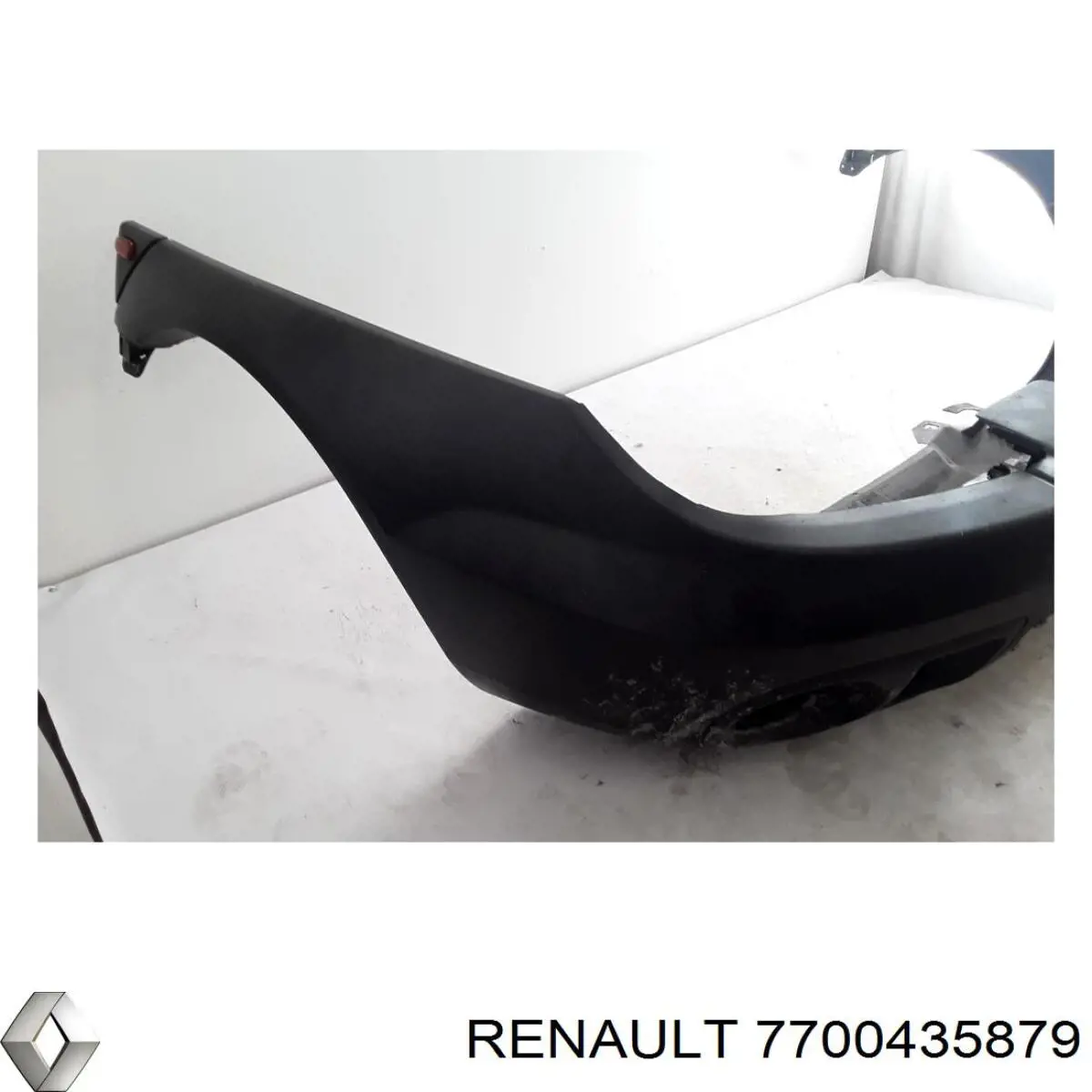 Parachoques Renault (RVI) 7700435879