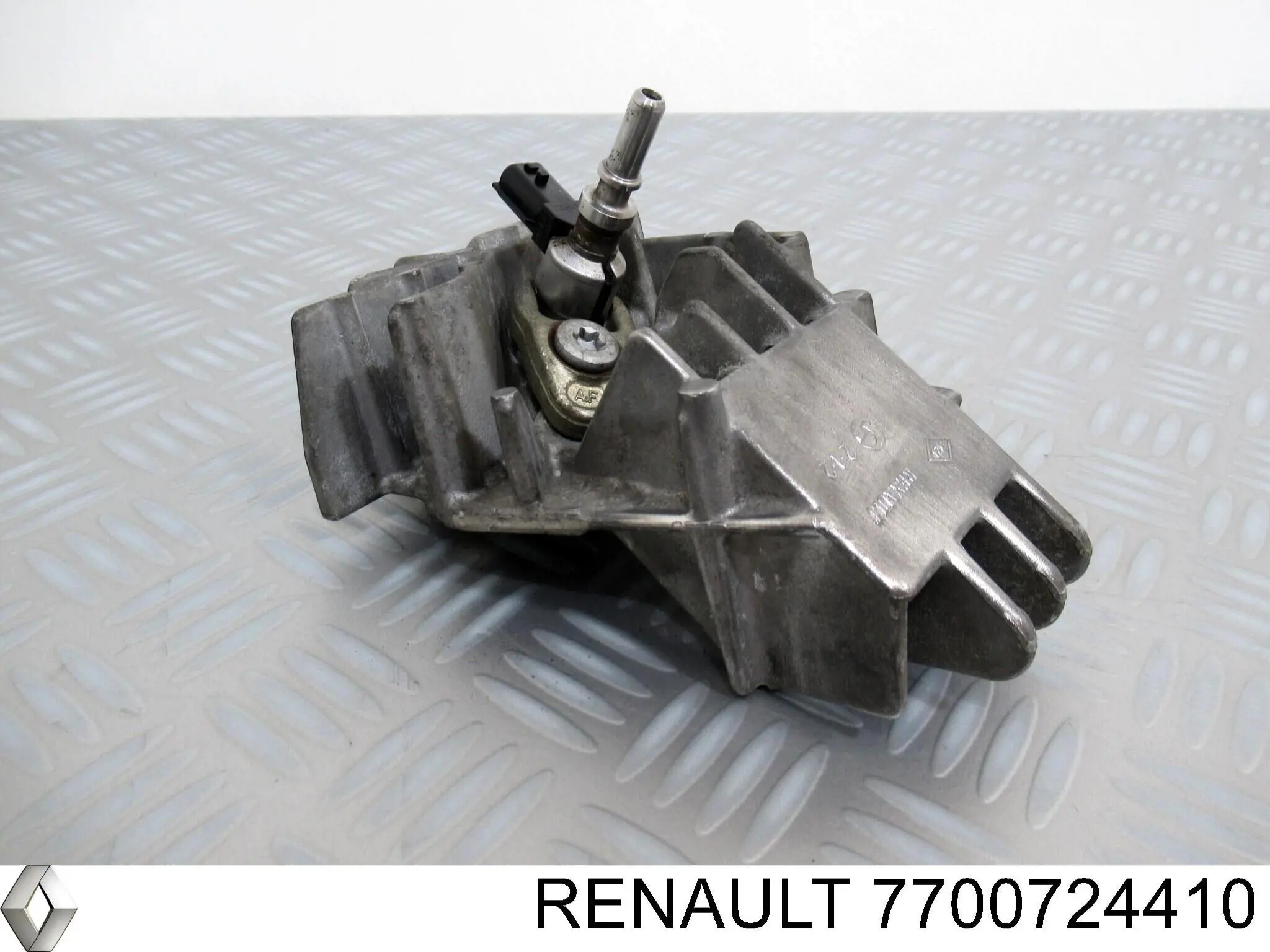 Cilindro principal de freno Renault (RVI) 7700724410