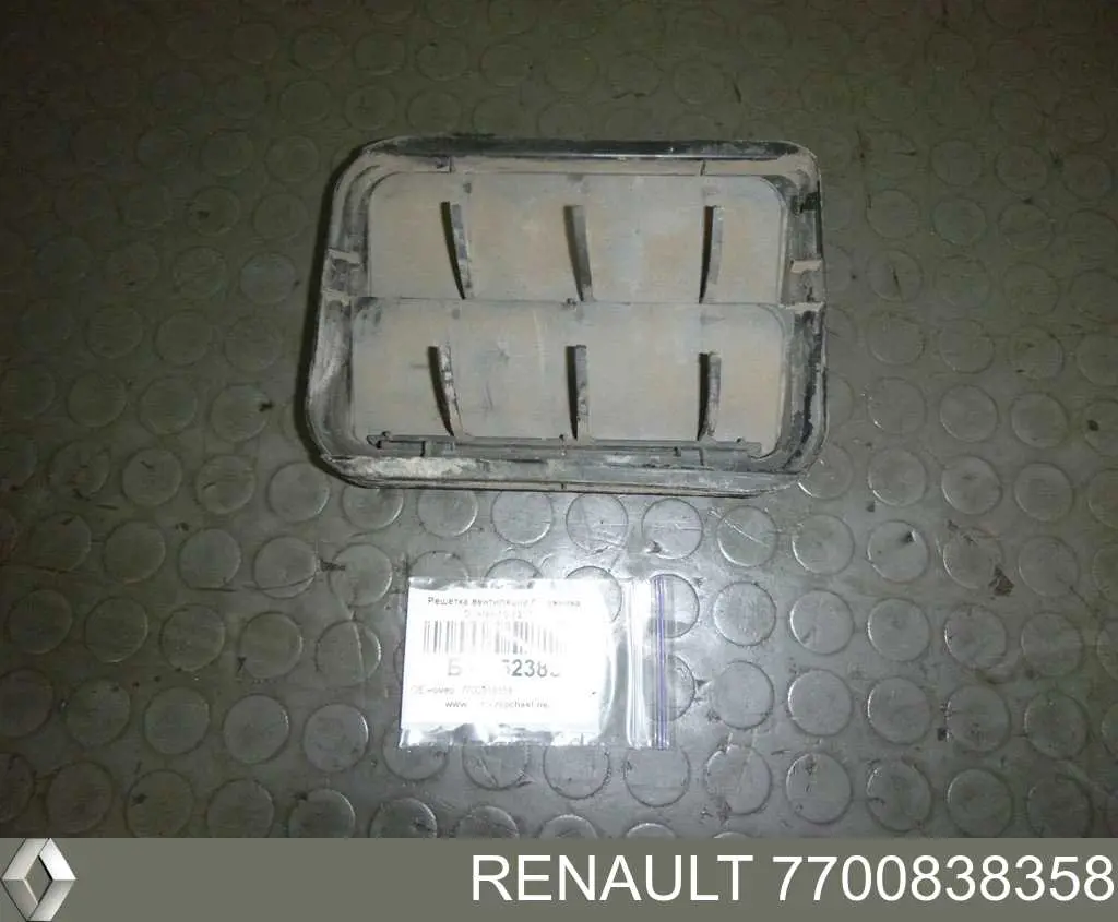Comprar 7700838358 Nissan/Infiniti Rejilla de ventilación trasera del habitáculo