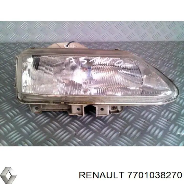 7701038270 Renault (RVI) faro derecho