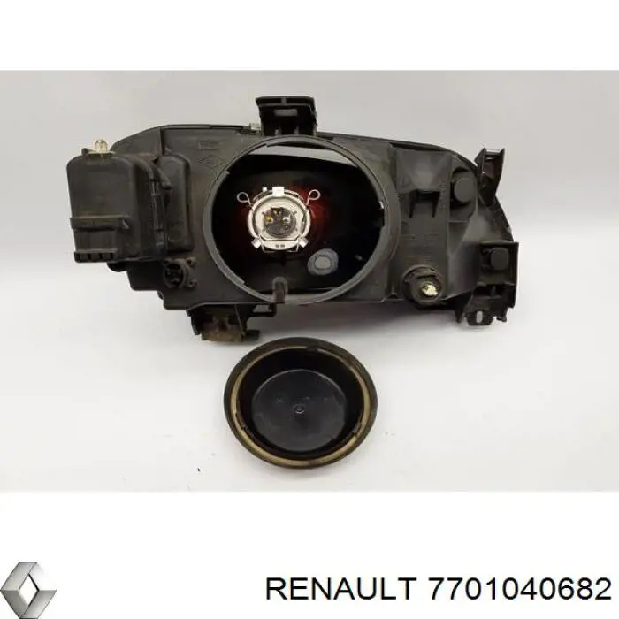 7701040682 Renault (RVI) faro izquierdo